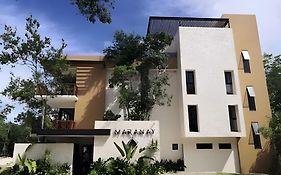 Suit Next To The Common Top Roof Exclusive Building Kingsize Bed 2 Super Pools, Gym, Grill
