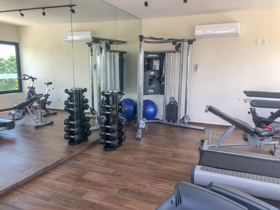 Suit Next To The Common Top Roof Exclusive Building Kingsize Bed 2 Super Pools, Gym, Grill Tulum Extérieur photo