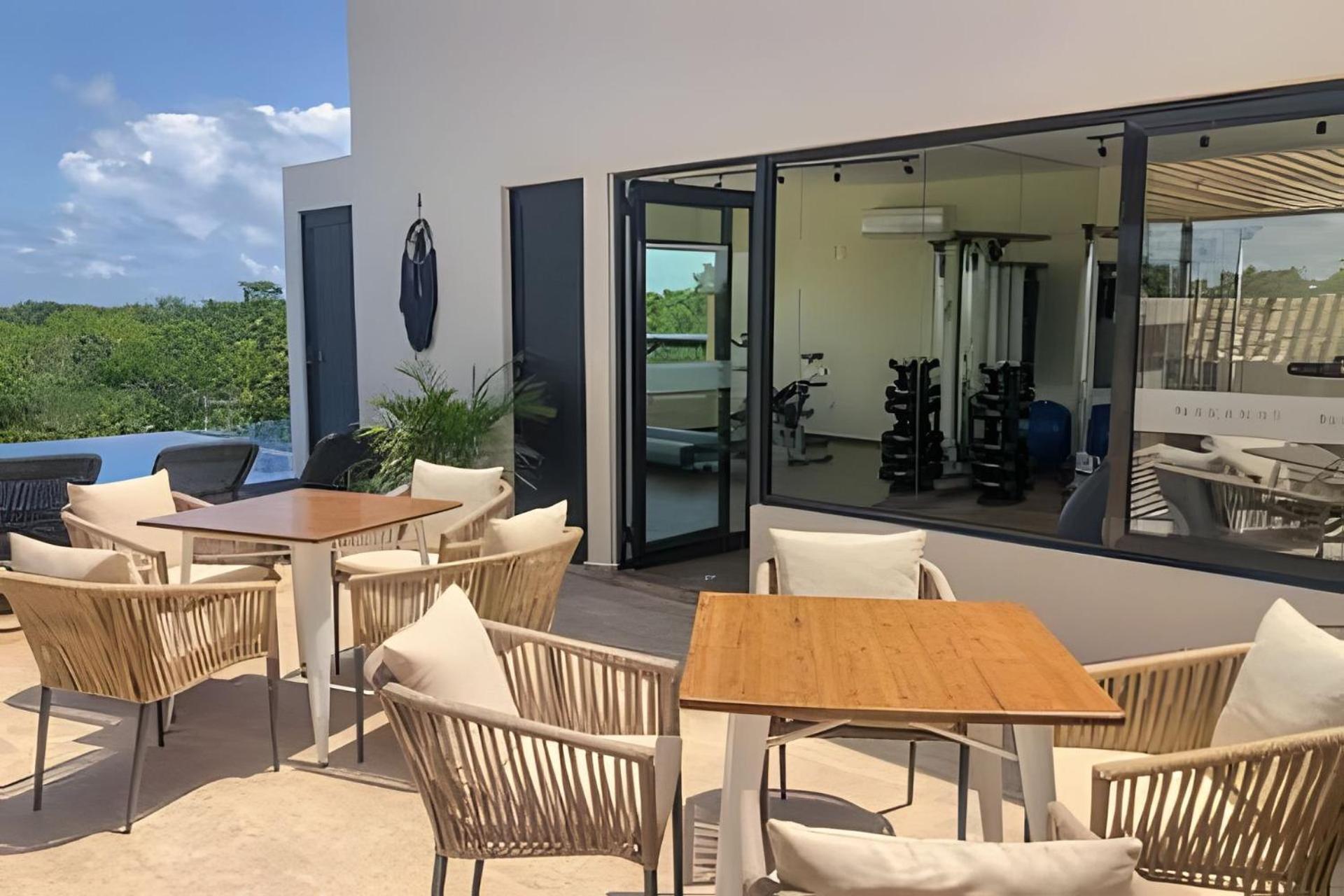 Suit Next To The Common Top Roof Exclusive Building Kingsize Bed 2 Super Pools, Gym, Grill Tulum Extérieur photo